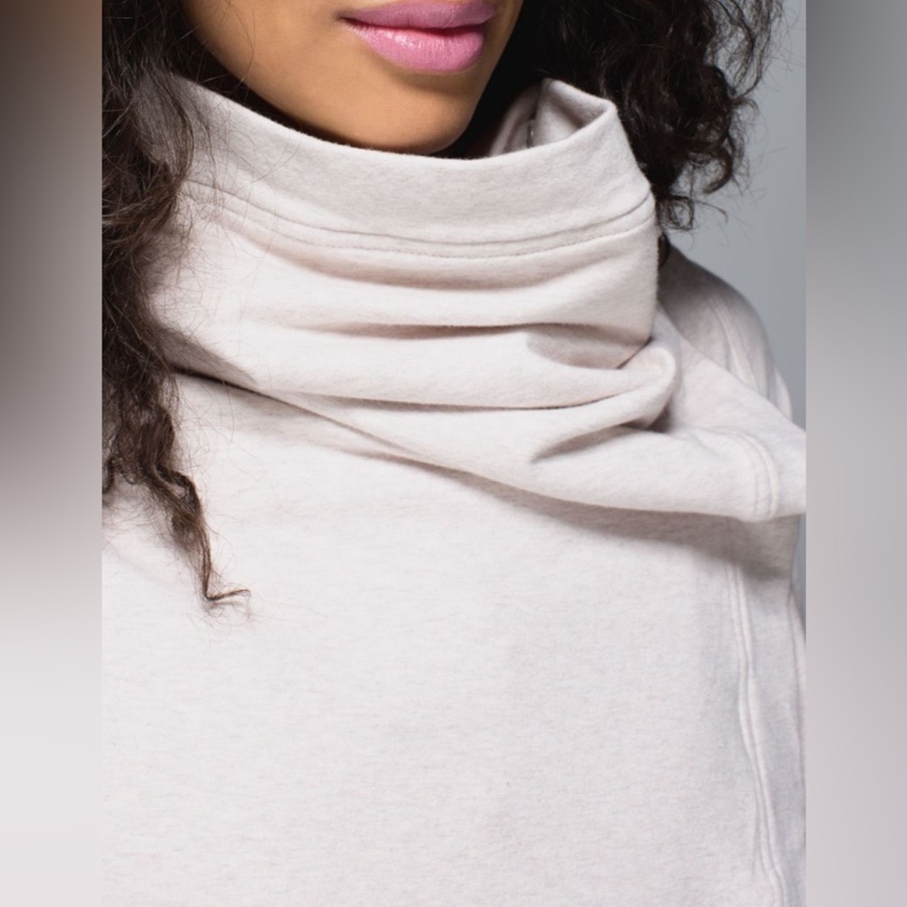 Lululemon - Savasana Wrap - US8 - Picture 14 of 15